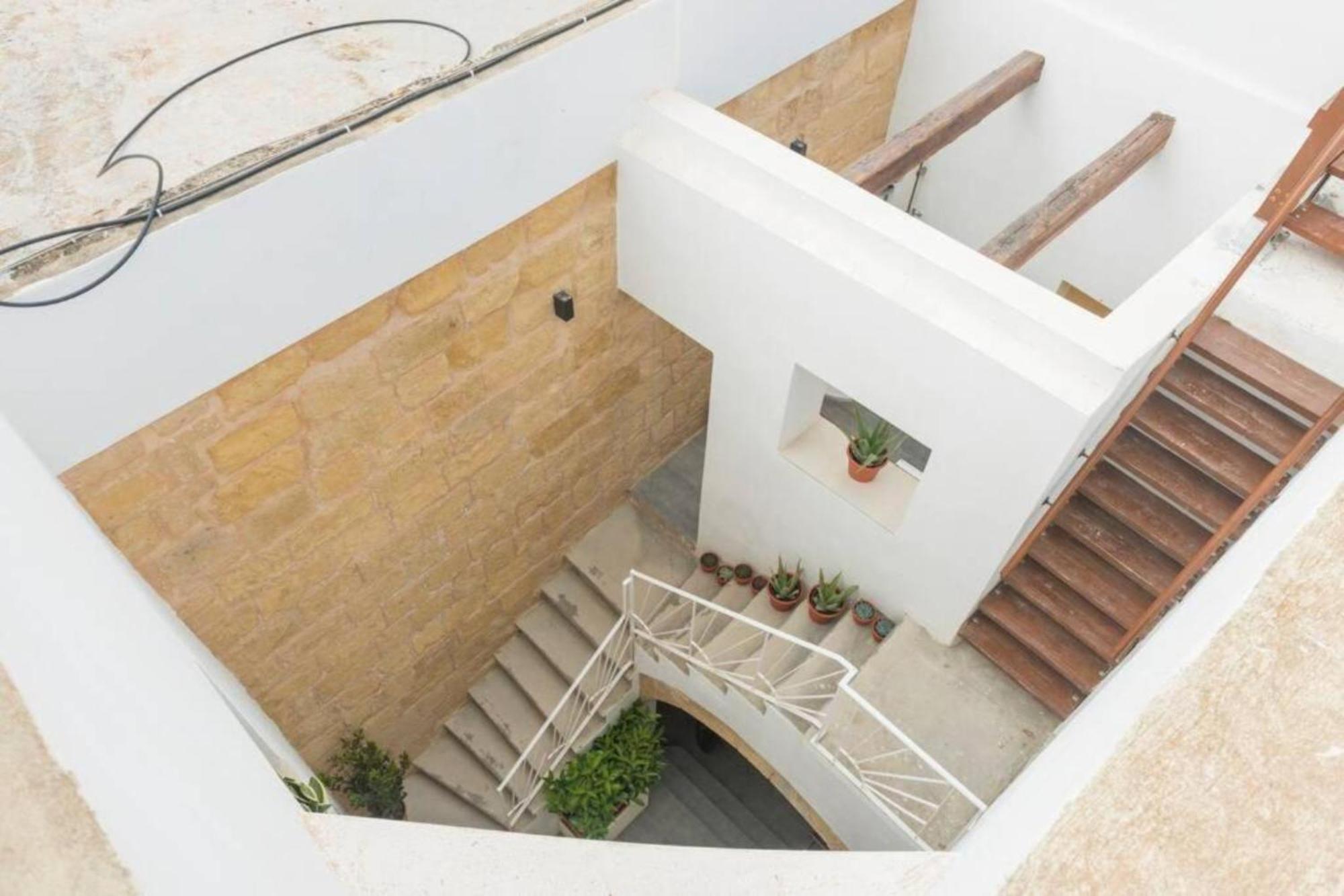 Authentic Gf Apartment With Terrace At The 3 Cities Marina Cospicua Bagian luar foto