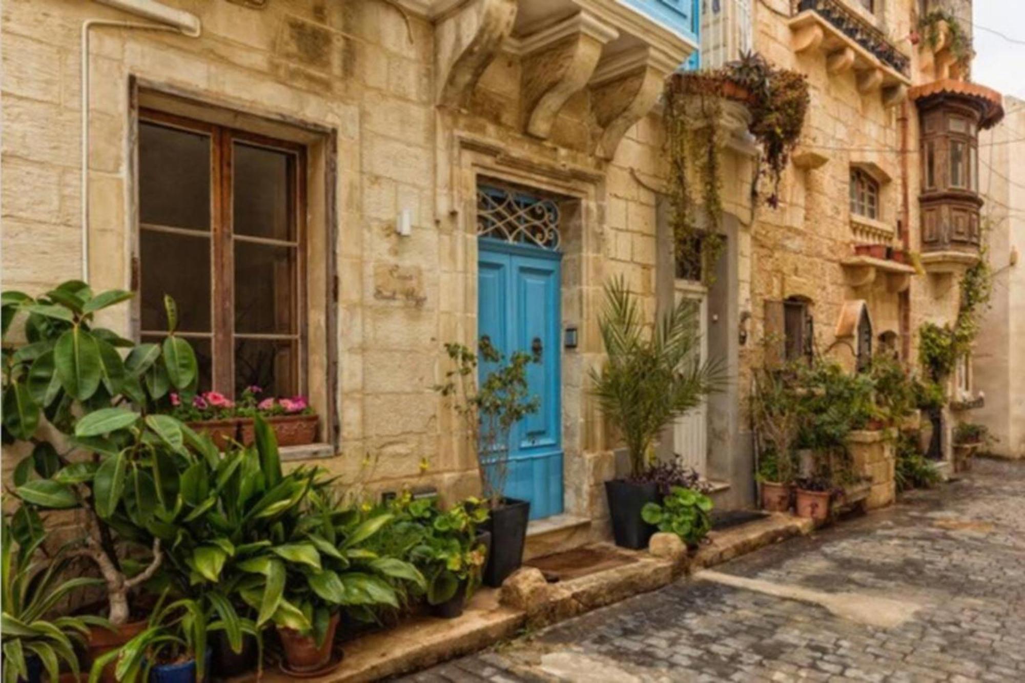Authentic Gf Apartment With Terrace At The 3 Cities Marina Cospicua Bagian luar foto
